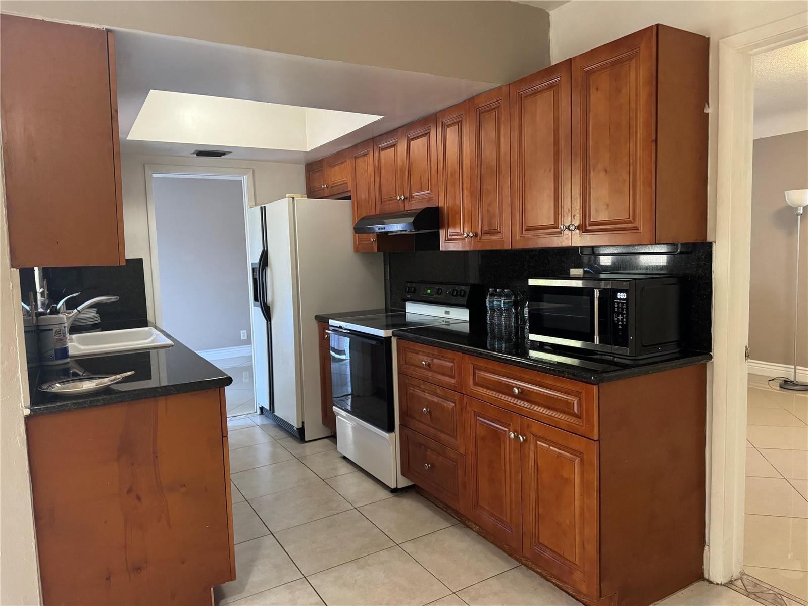 5691 SW 1st Street, Plantation FL 33317 photo 3