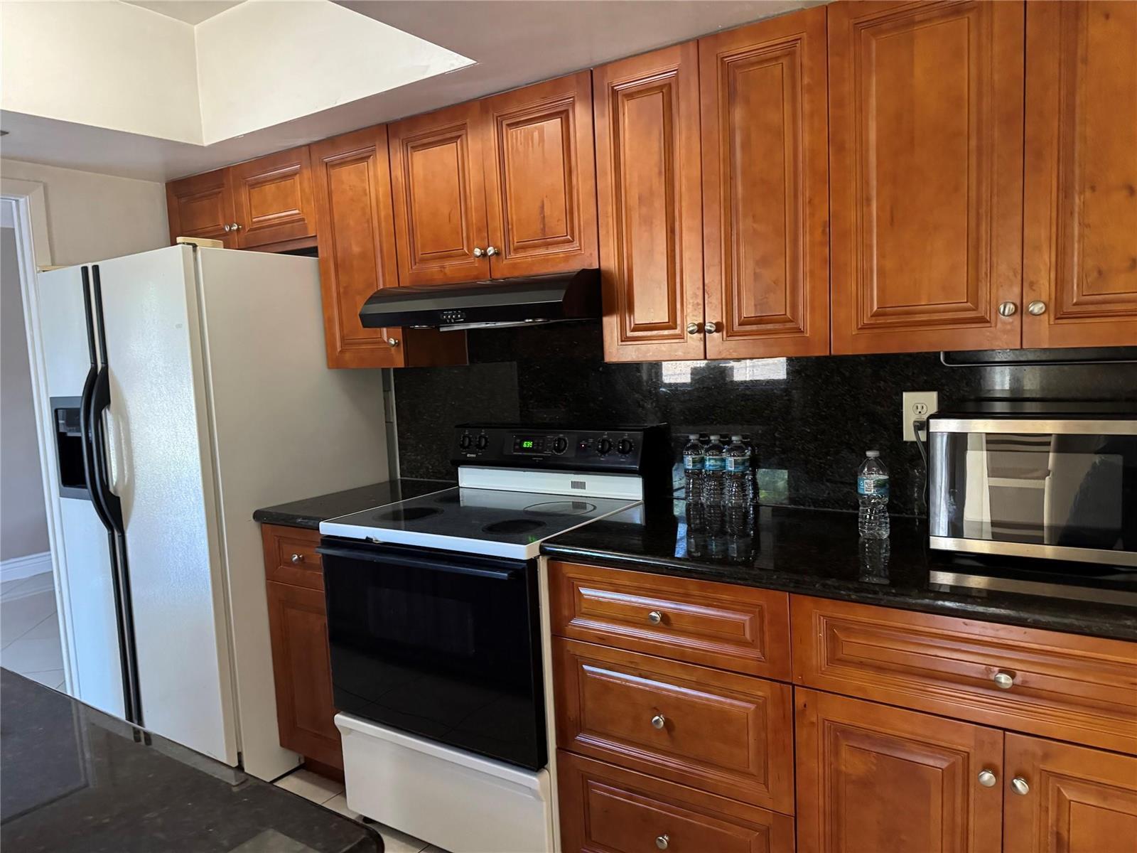 5691 SW 1st Street, Plantation FL 33317 photo 5