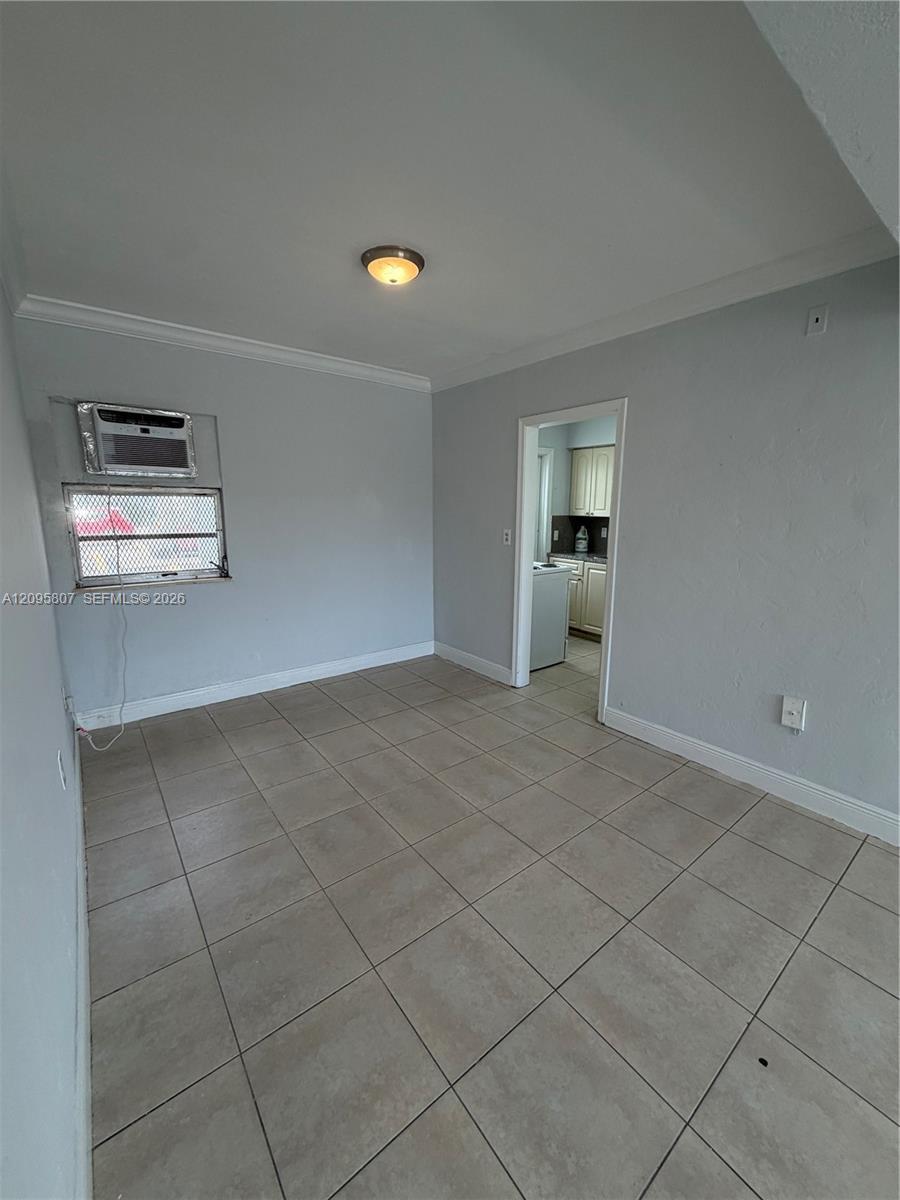 561 SW 7th St # 1, Miami FL 33130 photo 2