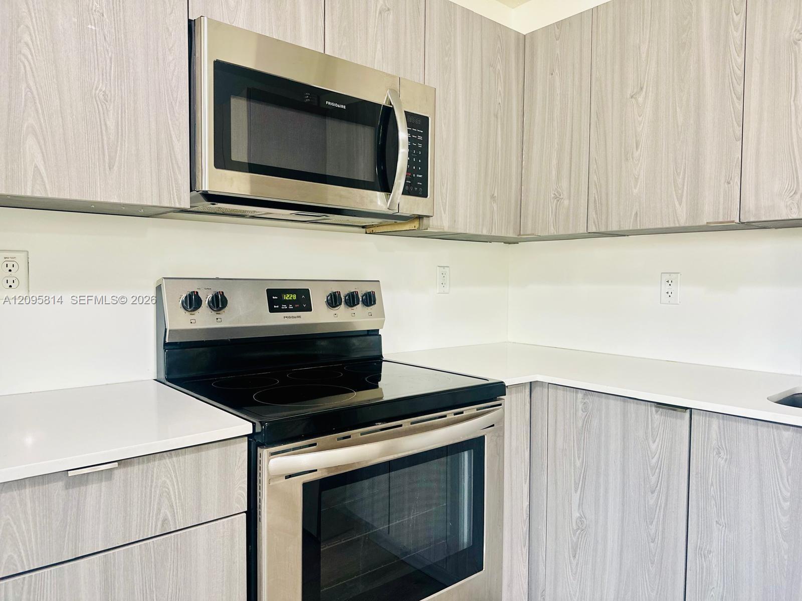 43 Glen Royal Pkwy # 6, Miami FL 33125 photo 4