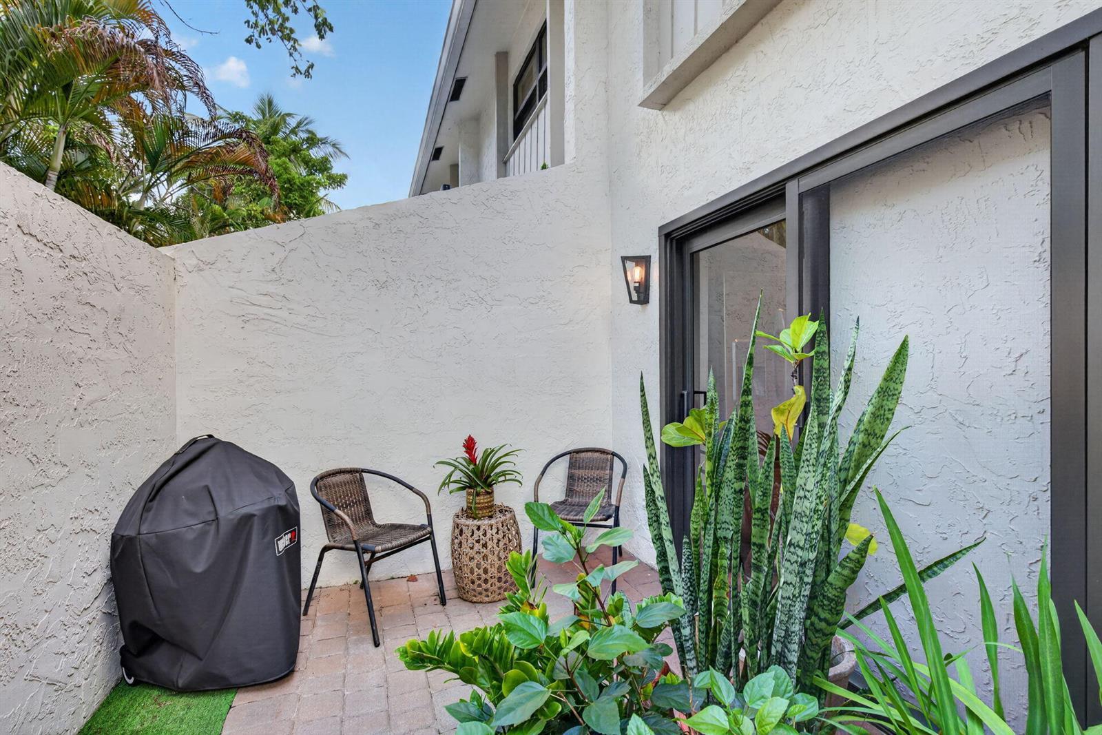 547 NE 7th Avenue, Fort Lauderdale FL 33301 photo 2