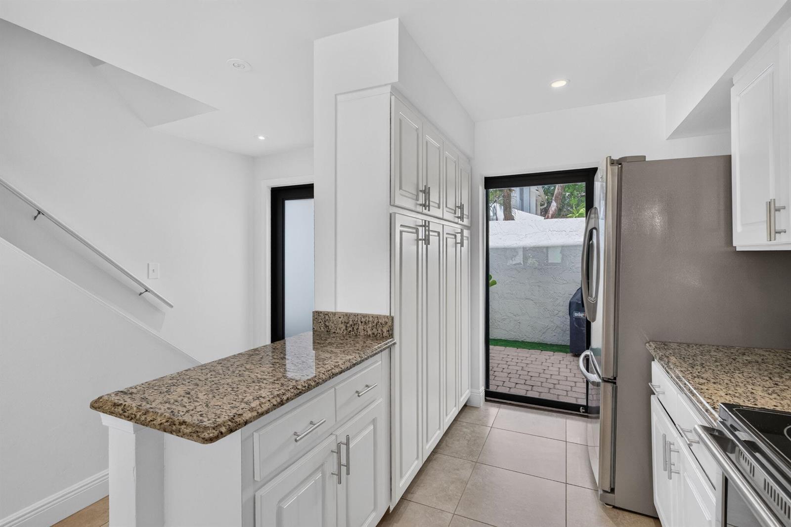 547 NE 7th Avenue, Fort Lauderdale FL 33301 photo 5