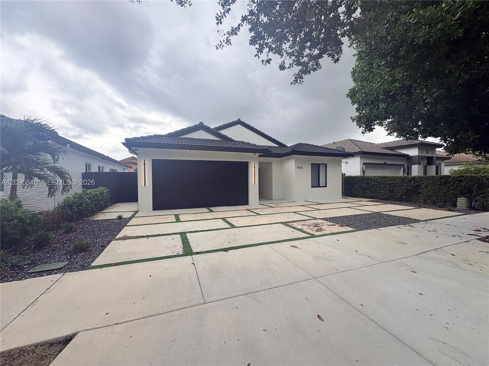 8932 NW 149th Ter, Miami Lakes FL 33018