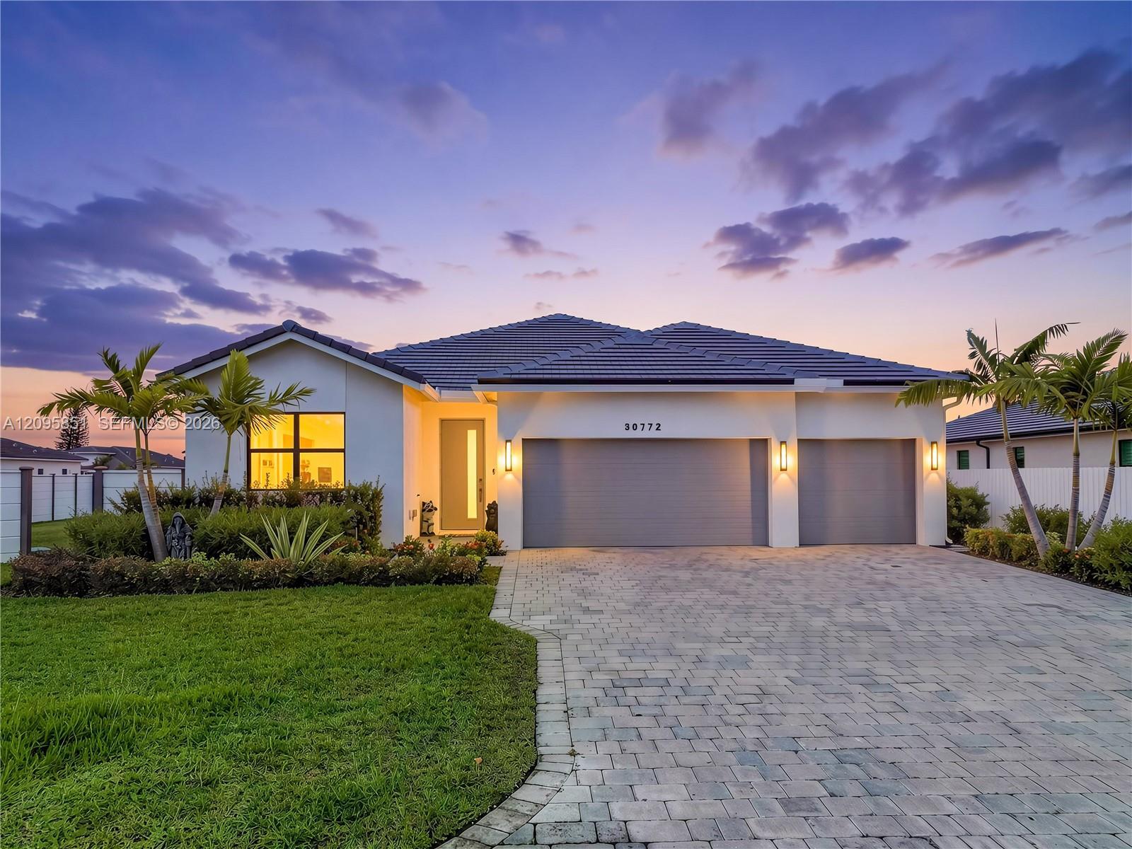 30772 SW 192nd Ct, Homestead FL 33030 photo 2