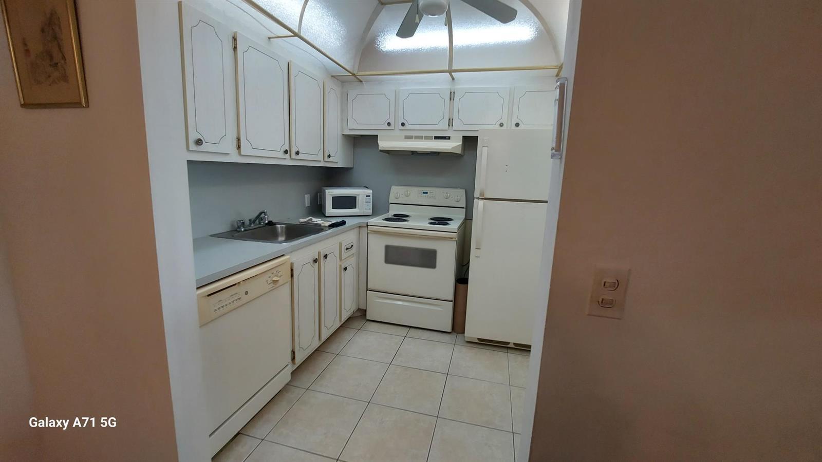160 PRESTON D Way, Boca Raton FL 33434 photo 5