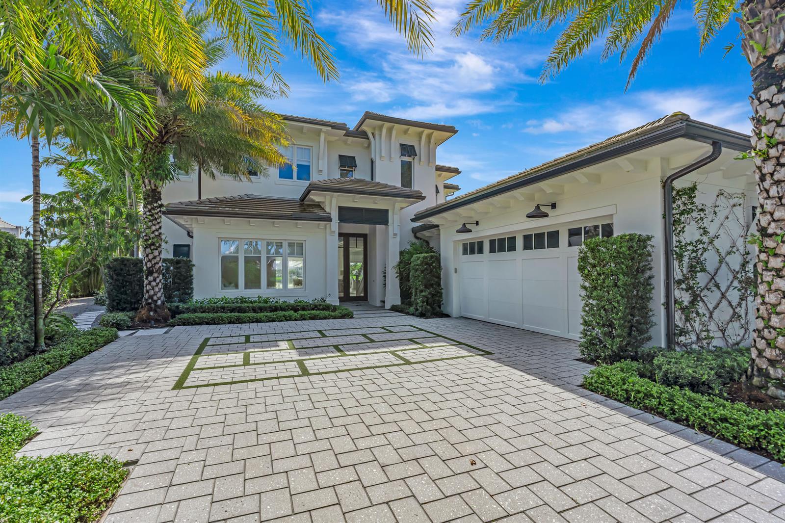 130 Waters Edge Drive, Jupiter FL 33477 photo 2