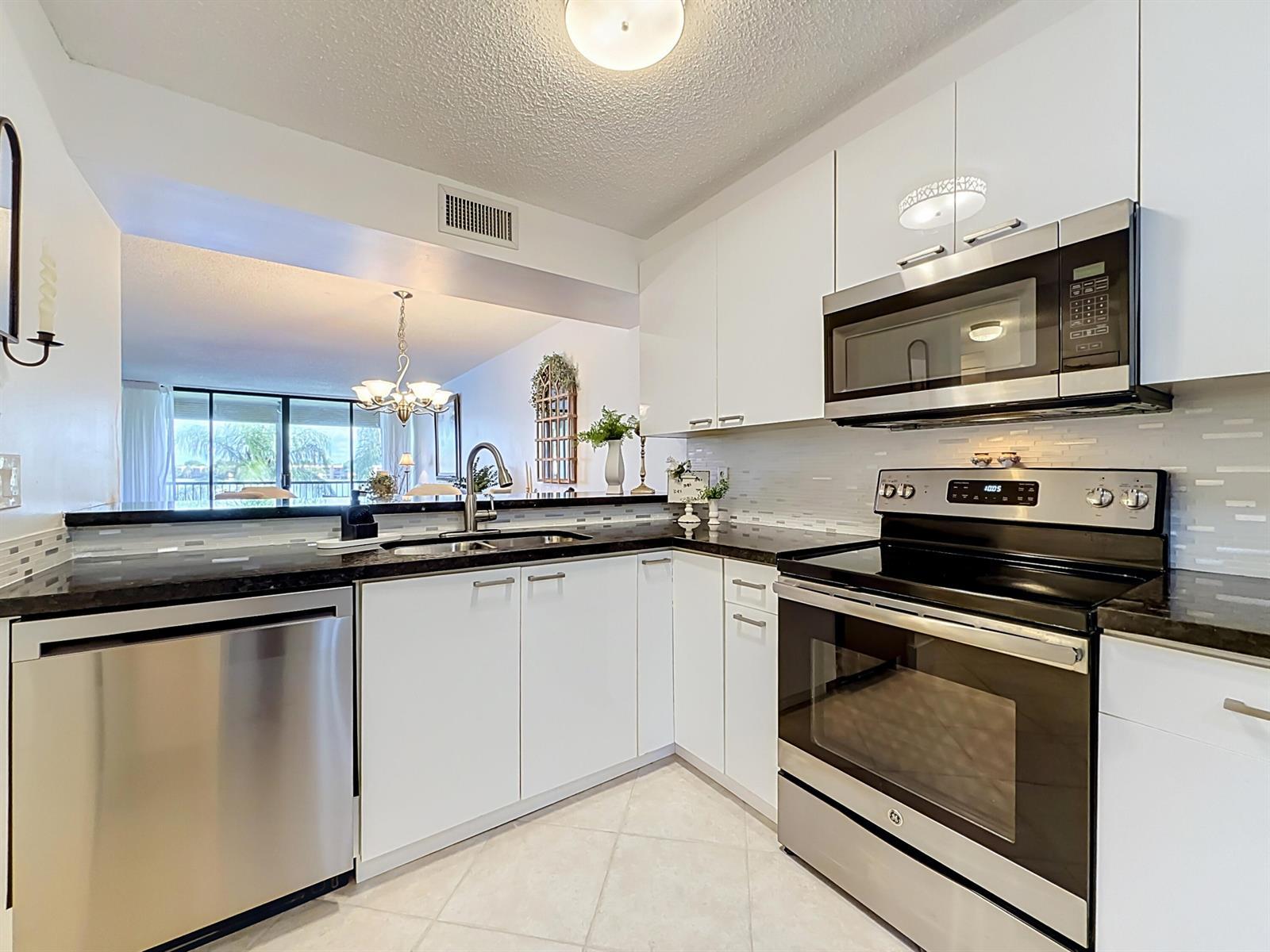 6219 Coral Lake Drive # 207, Margate FL 33063 photo 3