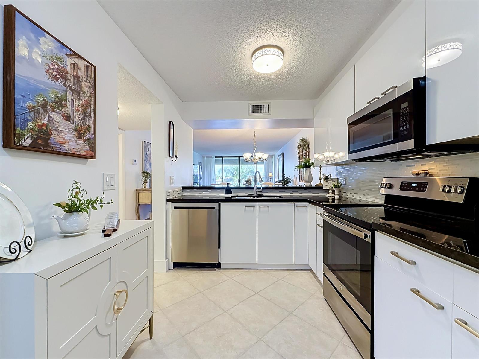 6219 Coral Lake Drive # 207, Margate FL 33063 photo 4