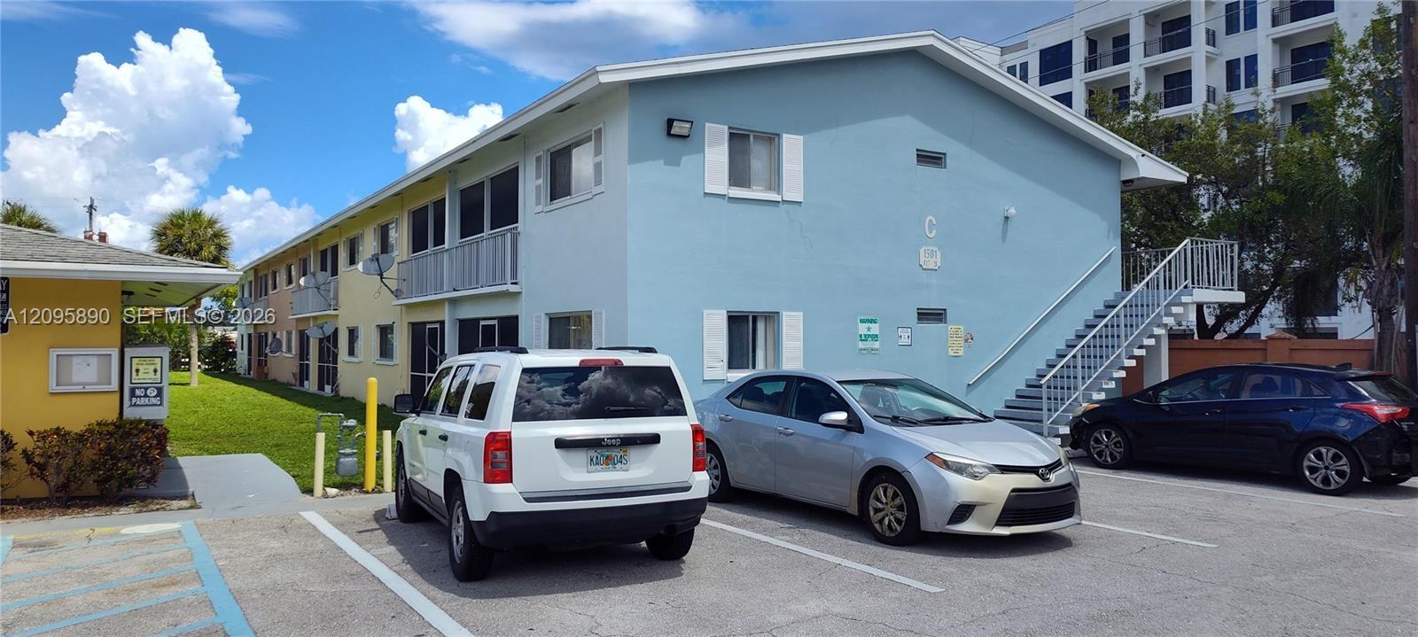 1501 Crescent Cir # C27, Lake Park FL 33403