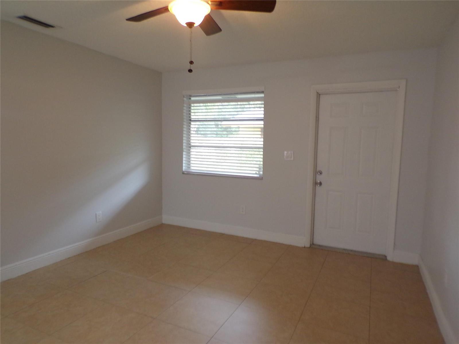 1505 N 57th Terrace, Hollywood FL 33021 photo 5