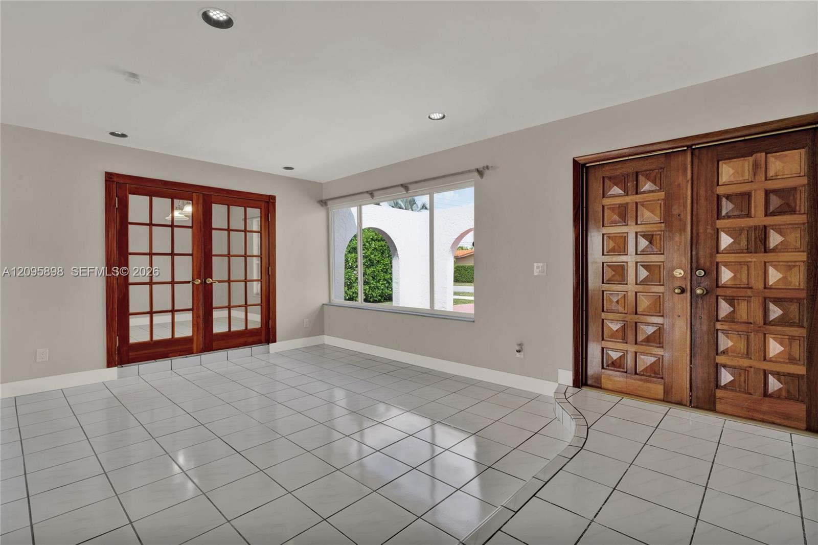 2610 SW 108th Ave, Miami FL 33165 photo 4