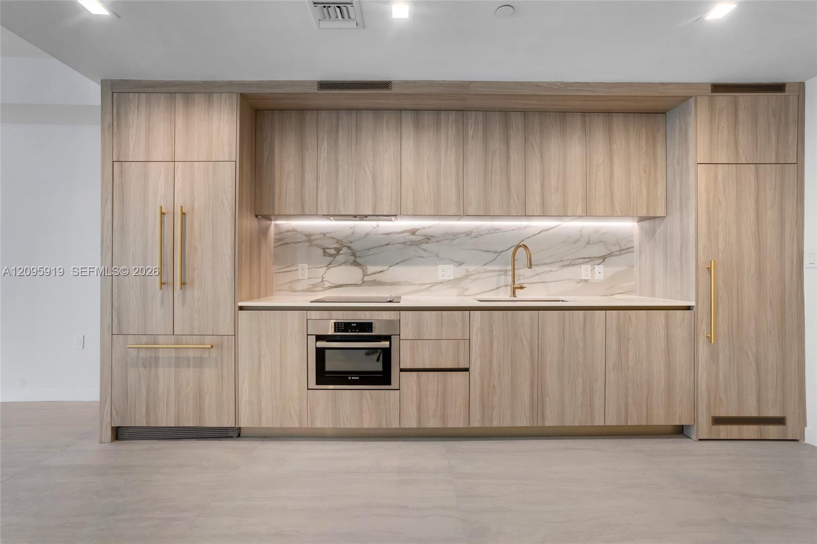 77 SE 5 Street # 1708, Miami FL 33131 photo 2