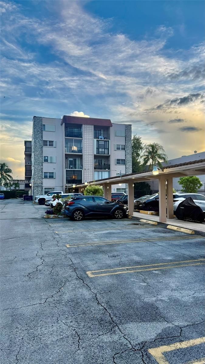 3640 NW 9th St # 405, Miami FL 33125