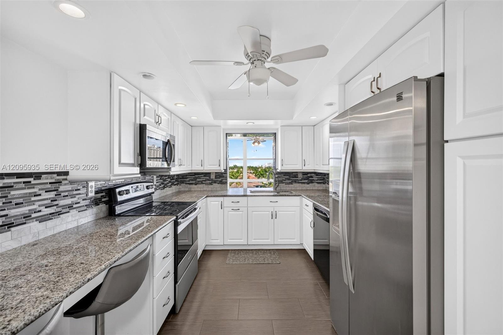 1000 Parkview Dr # 715, Hallandale Beach FL 33009 photo 3