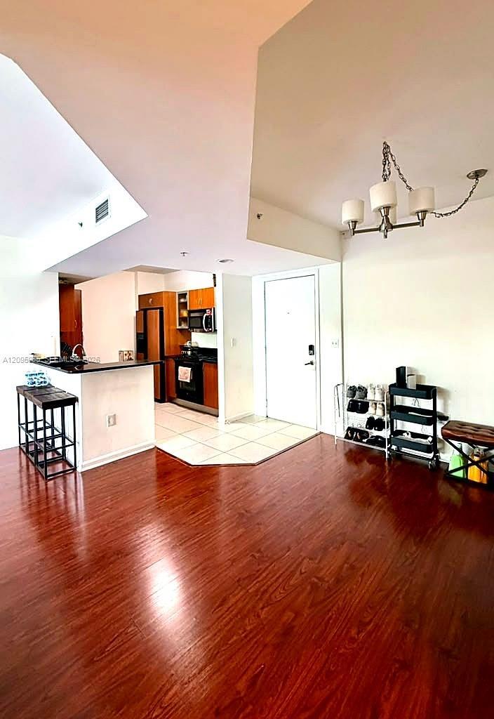 2775 NE 187th St # 225, Aventura FL 33180