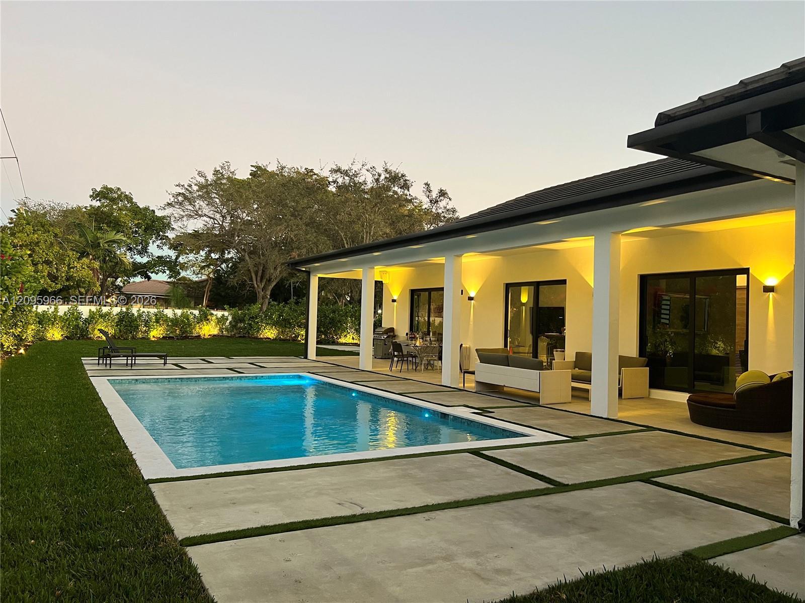 21498 Highland Lakes Blvd, Miami FL 33179 photo 2
