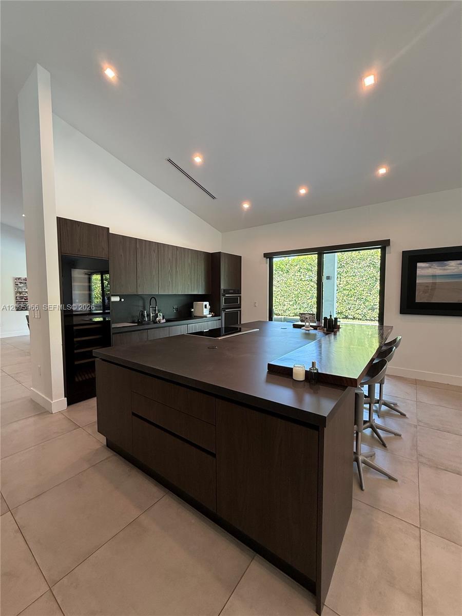 21498 Highland Lakes Blvd, Miami FL 33179 photo 4