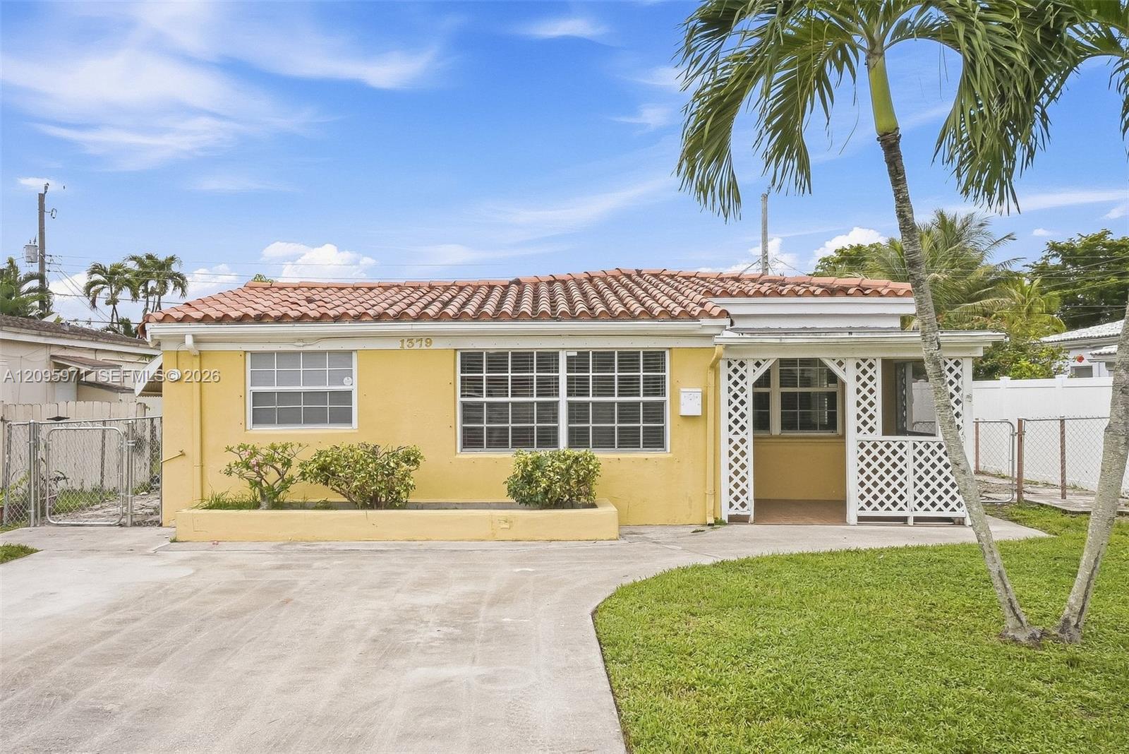1379 NE 178th St, North Miami Beach FL 33162