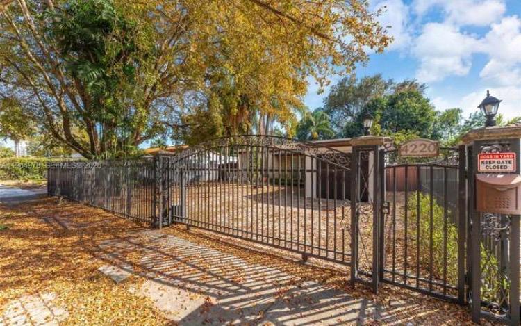 4220 SW 13TH Street # 4220, Miami FL 33134 photo 3