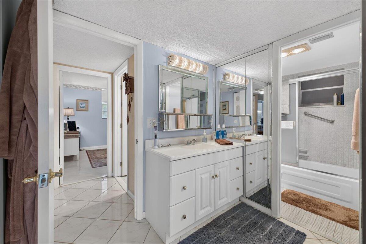 3251 HOLIDAY SPRINGS Boulevard # 205, Margate FL 33063 photo 4
