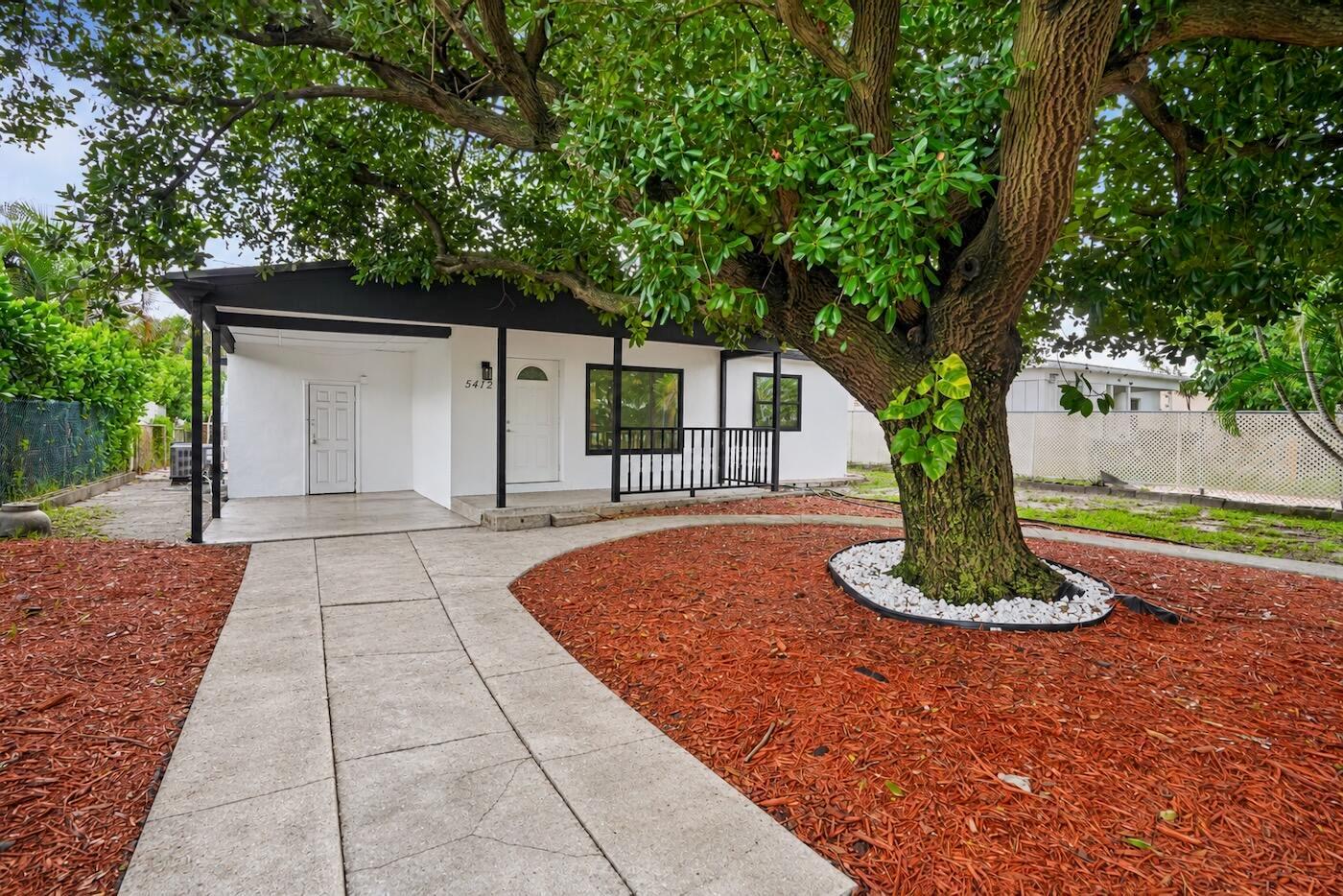 5472 NW 1ST Avenue, Oakland Park FL 33309