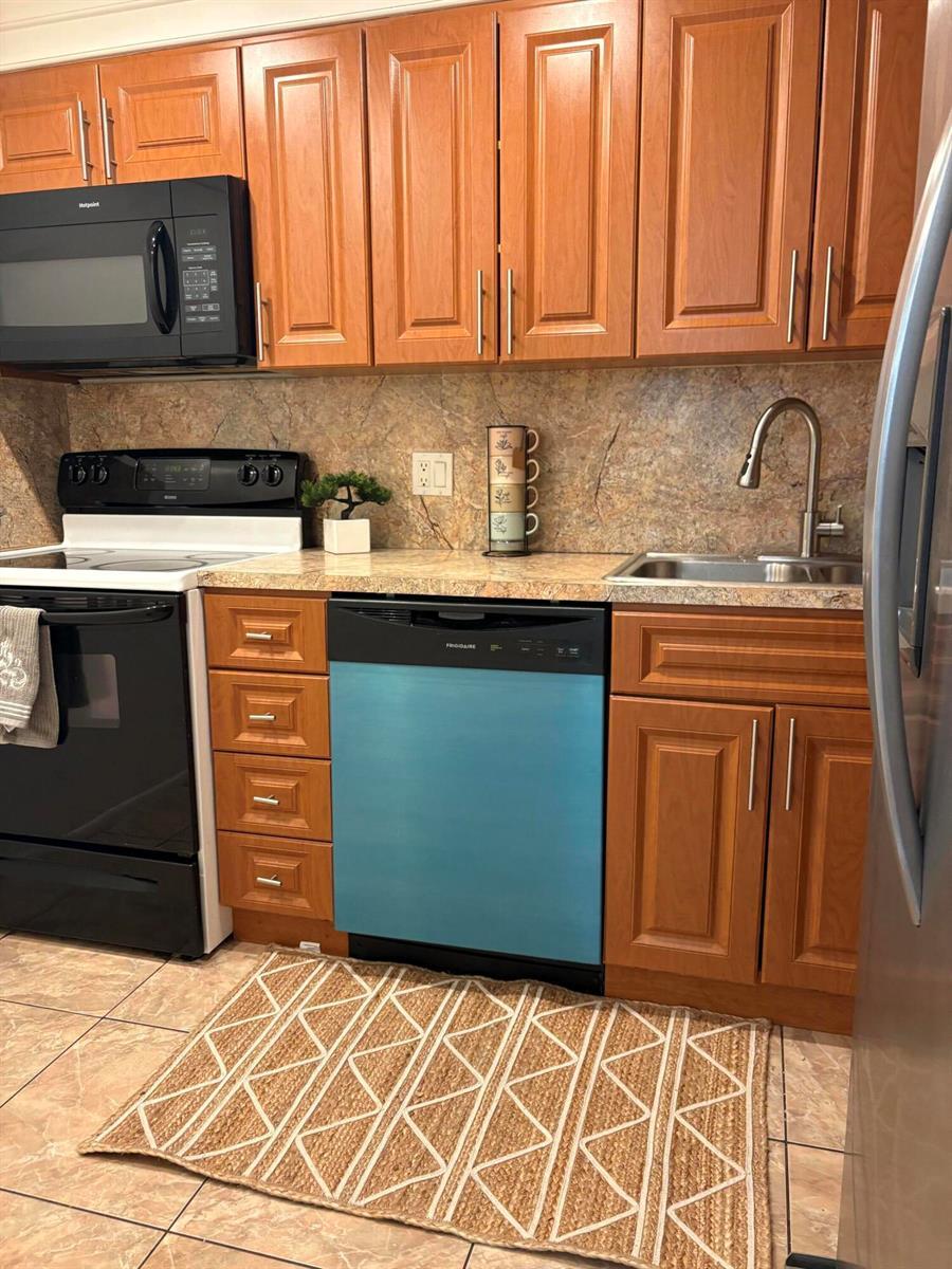 3710 INVERRARY Drive # 2G, Lauderhill FL 33319 photo 5