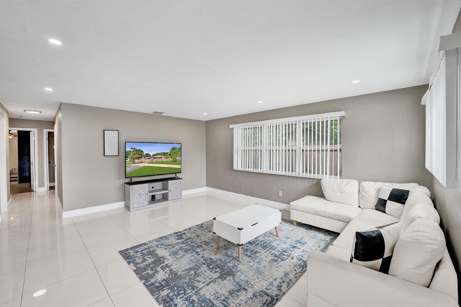 921 NW 14th Street, Fort Lauderdale FL 33311 photo 3