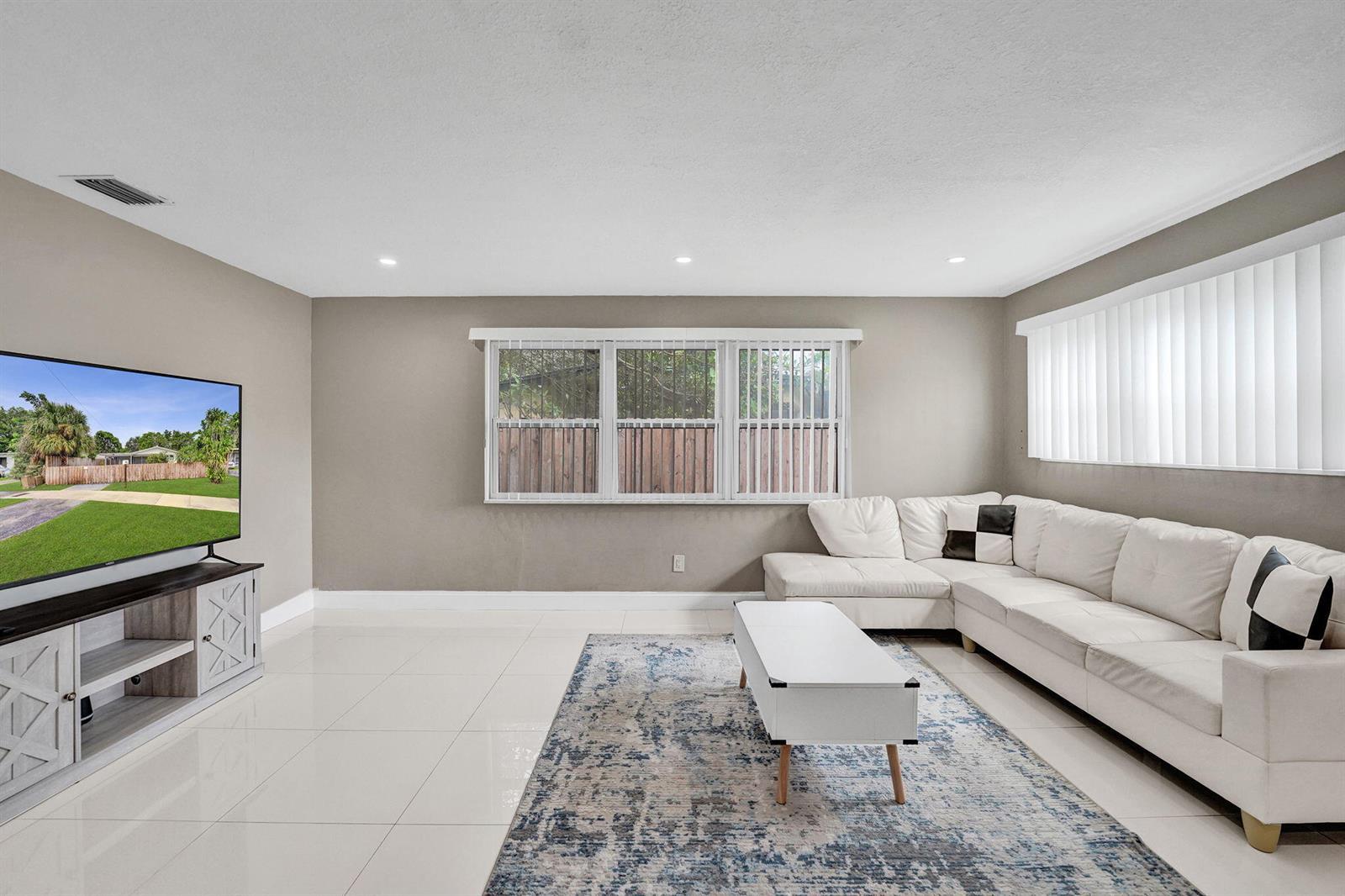 921 NW 14th Street, Fort Lauderdale FL 33311 photo 5