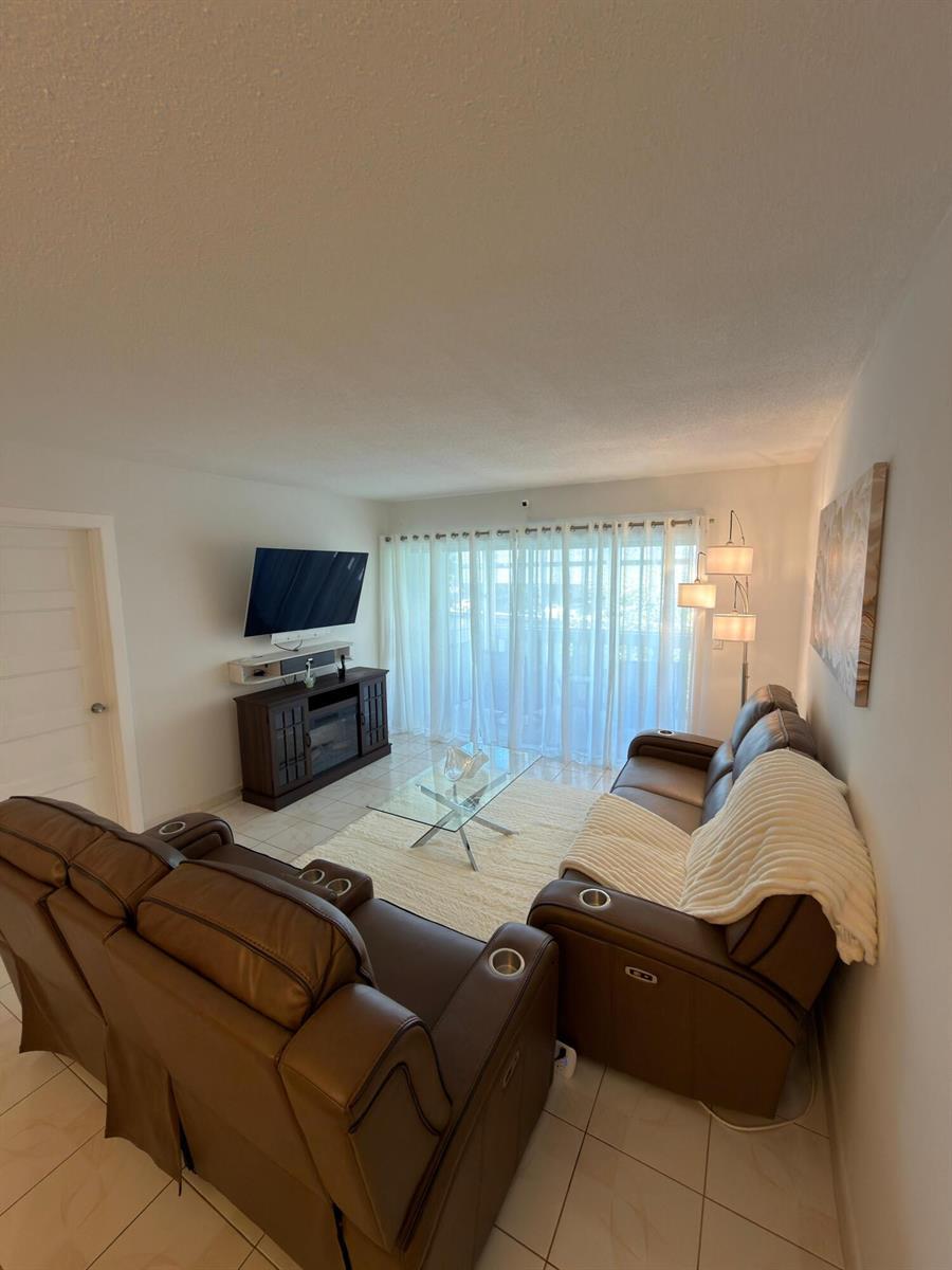 450 PARADISE ISLE Boulevard # 201, Hallandale Beach FL 33009 photo 3