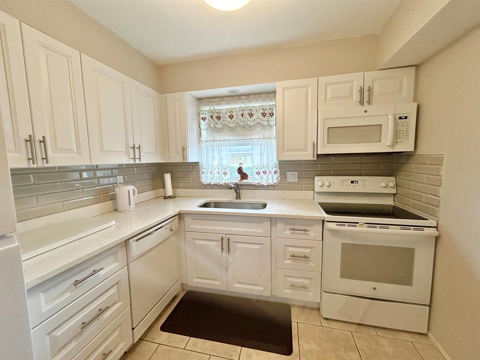 2666 Emory Drive E # D, West Palm Beach FL 33415 photo 2