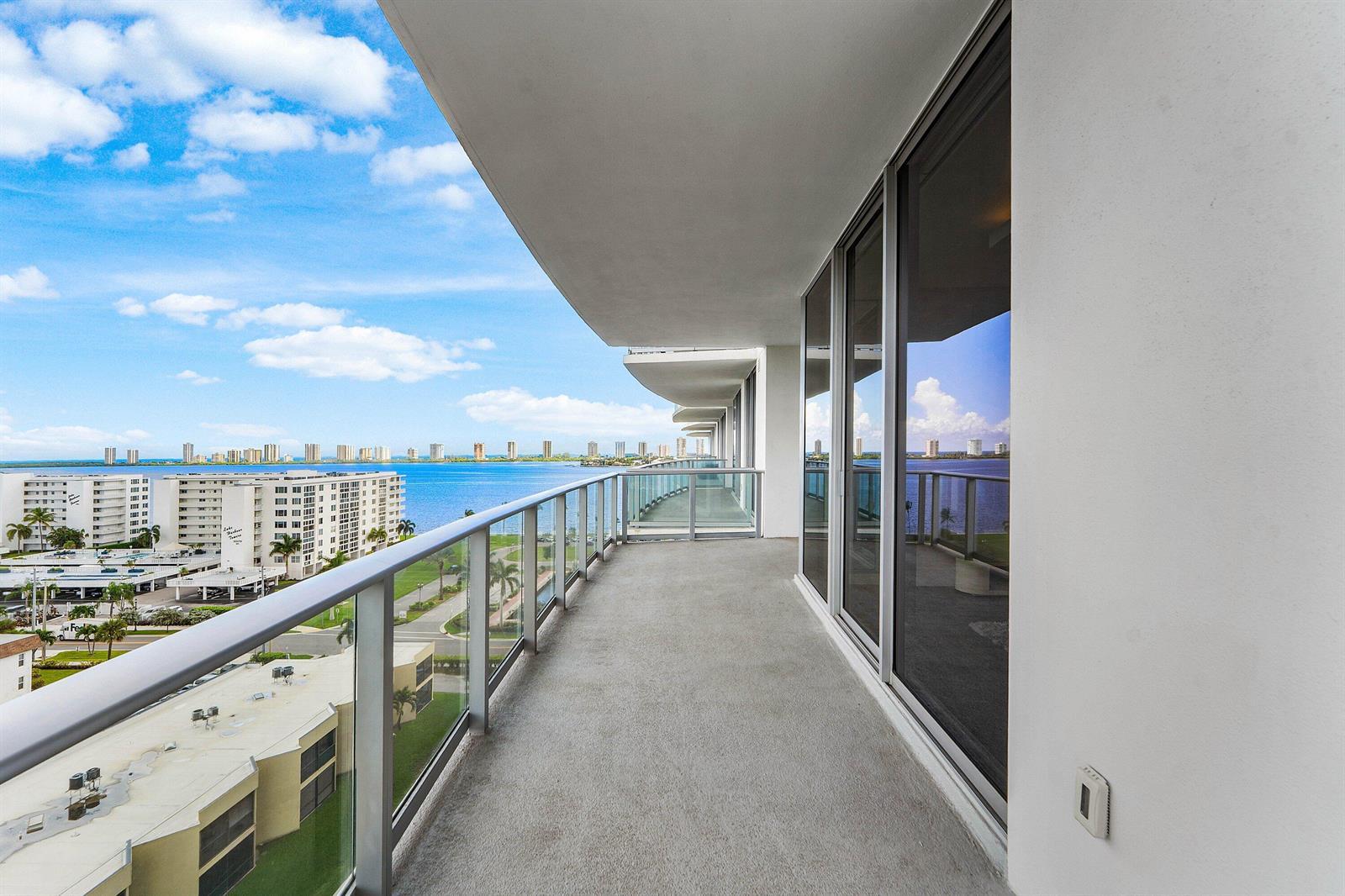 220 Lake Shore Drive # 917, Lake Park FL 33403 photo 3