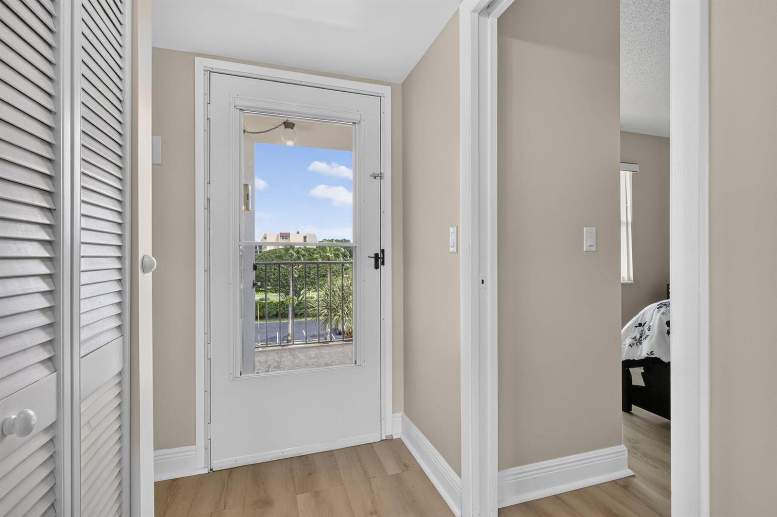 3871 Via Poinciana # 407, Lake Worth FL 33467 photo 3