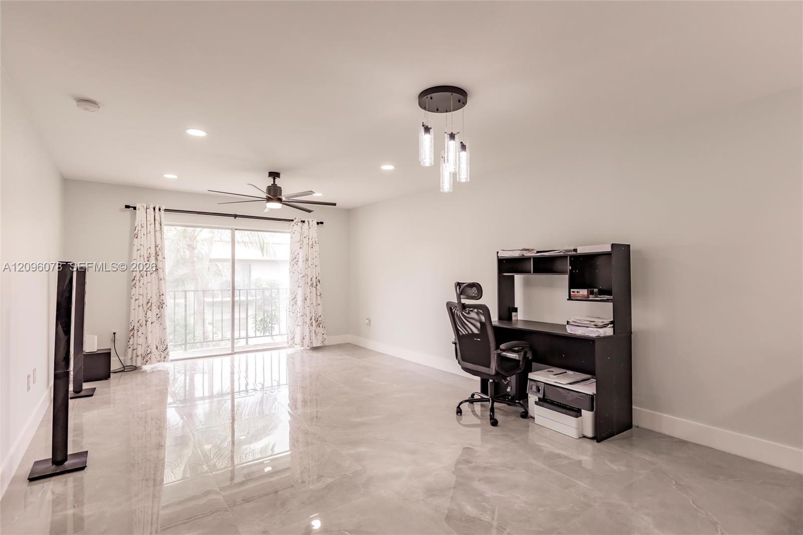 807 W Oakland Park Blvd # H12, Oakland Park FL 33311 photo 2