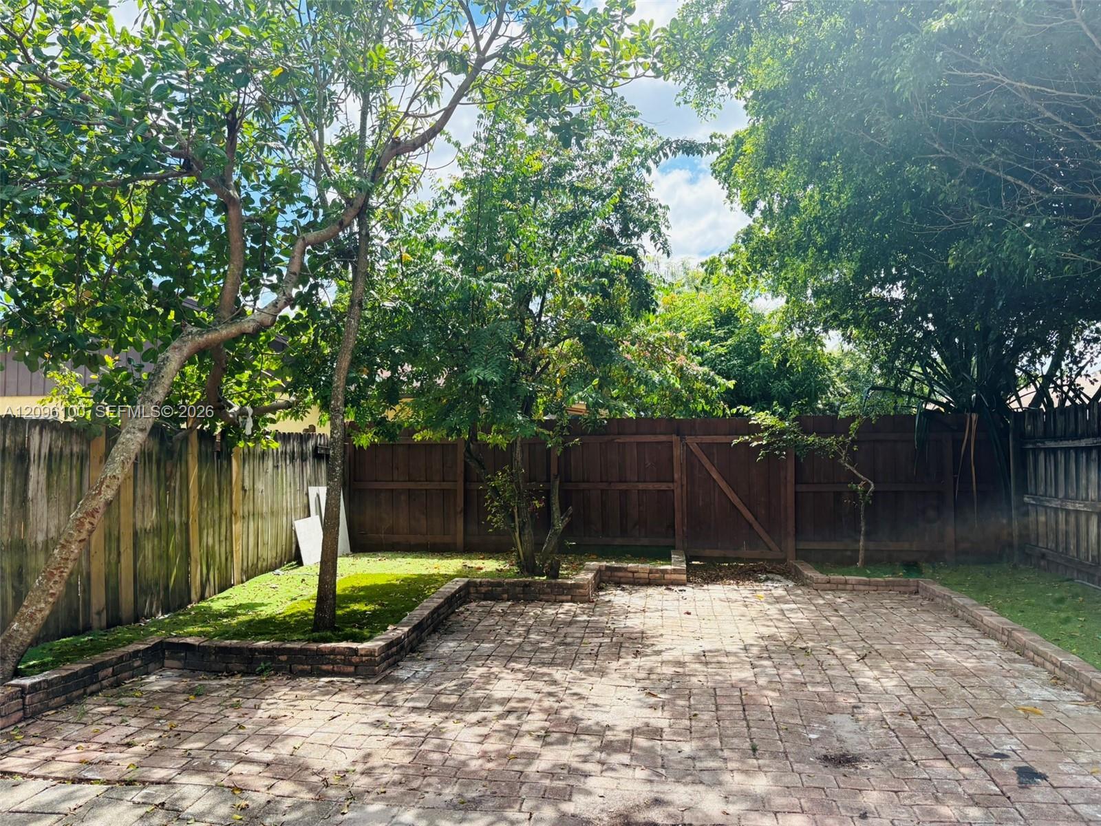 508 NW 43rd Pl, Deerfield Beach FL 33064 photo 2