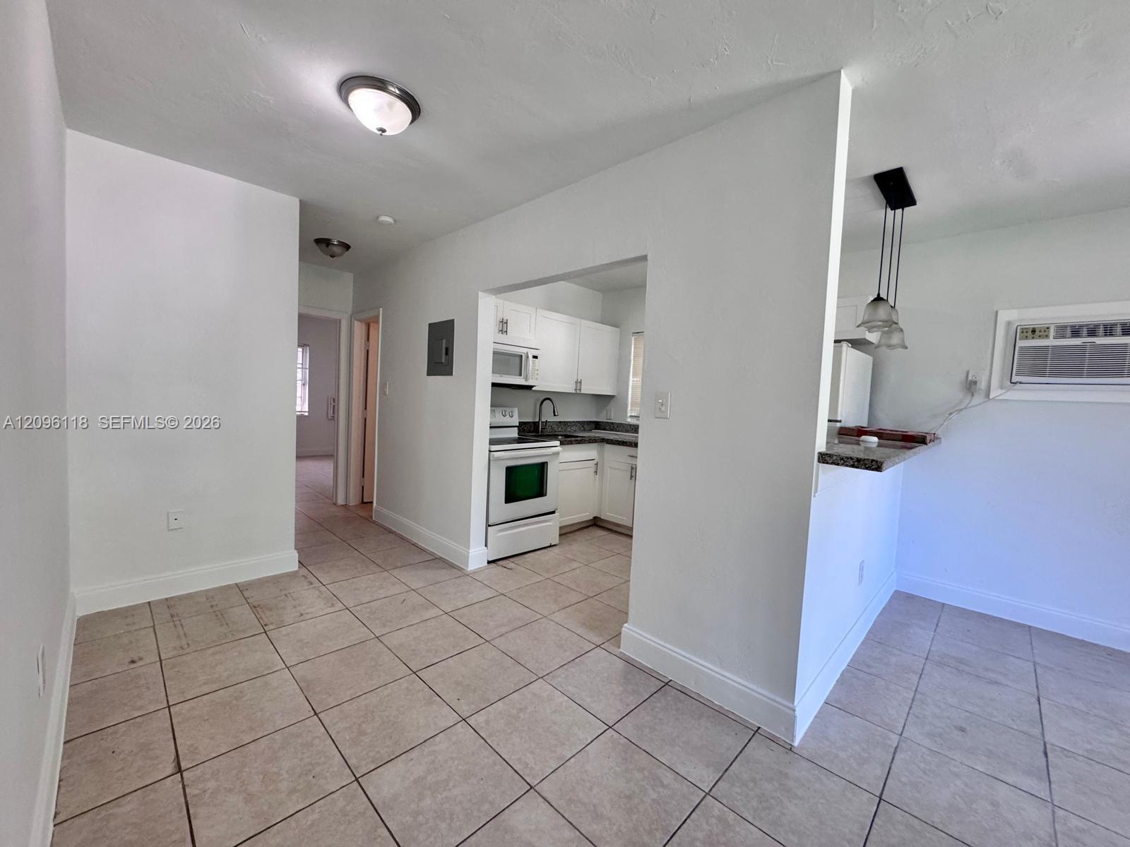 Miami, FL 33142 photo 4