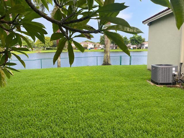 10627 NW 7TH Street, Pembroke Pines FL 33026 photo 3