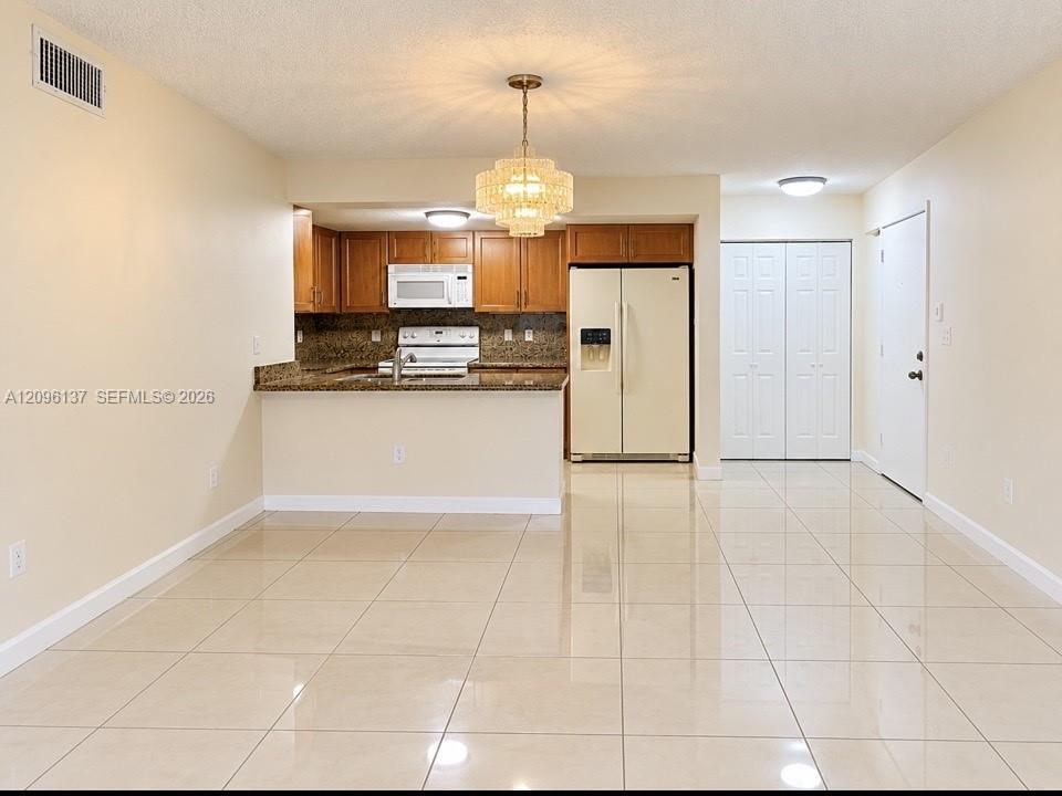 10135 NW 9th St Cir # 106, Miami FL 33172 photo 4
