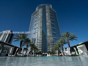 851 NE 1st Ave # 2806, Miami FL 33132 photo 2
