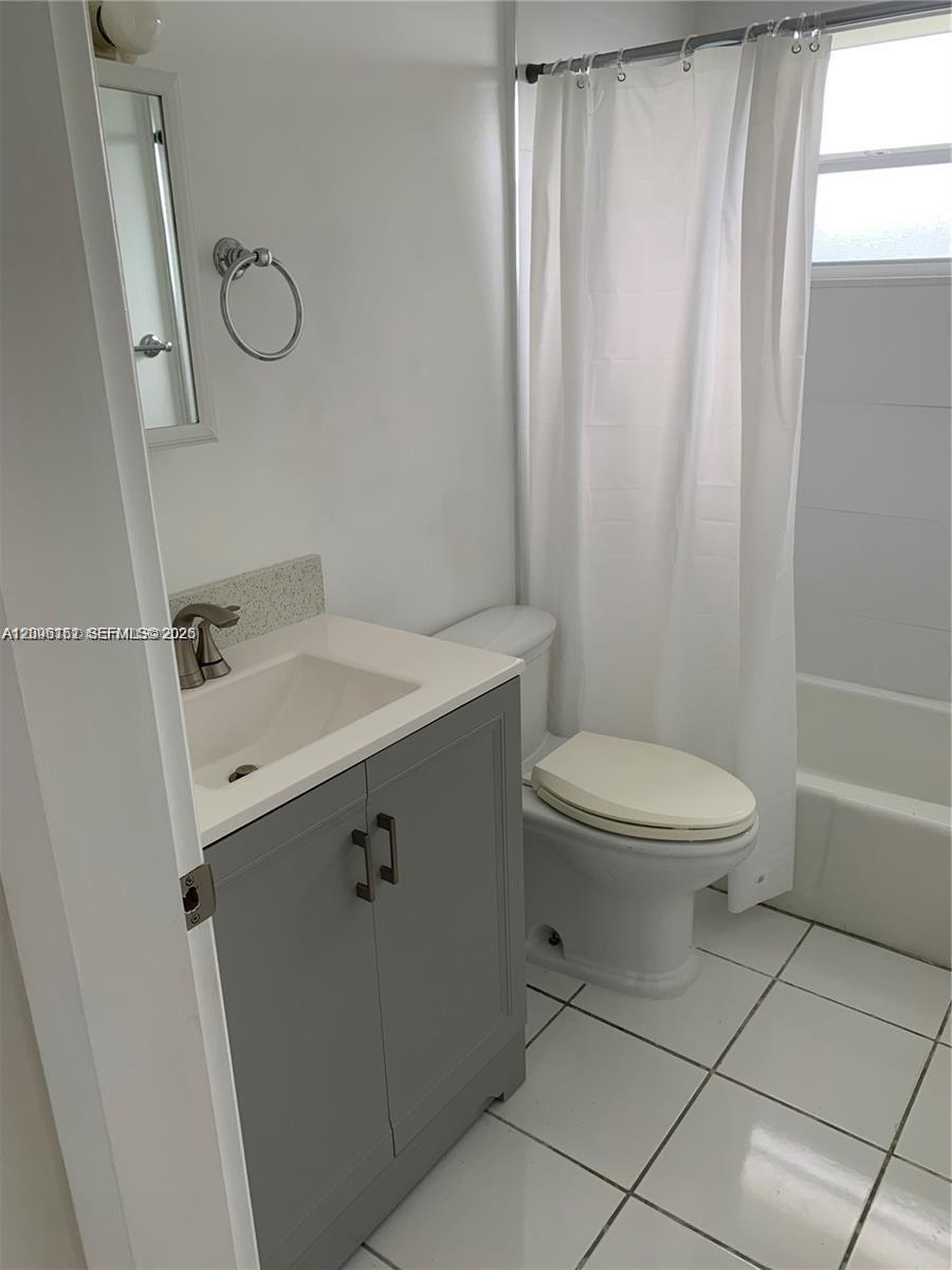 1450 Atlantic Shores Blvd # 303, Hallandale Beach FL 33009