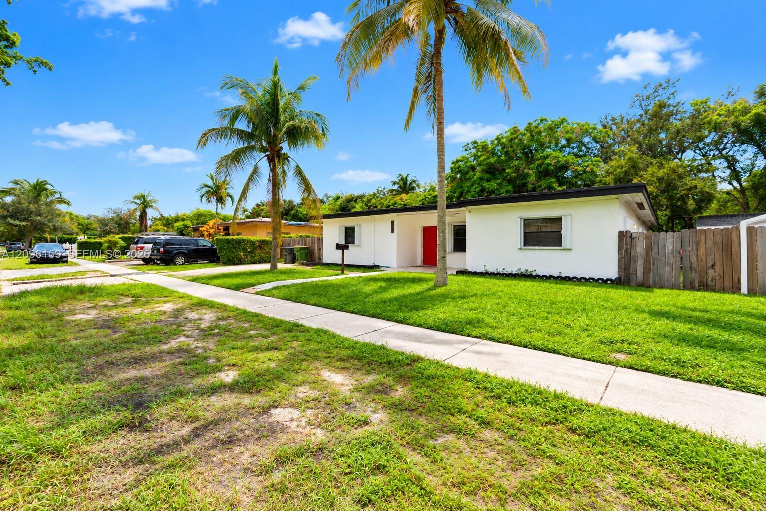710 NE 142nd St, North Miami FL 33161 photo 2