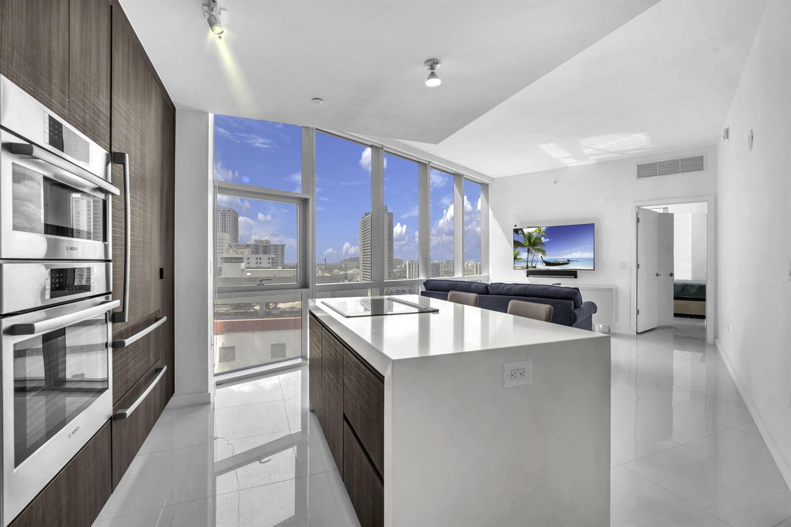 851 NE 1ST Avenue # 1002, Miami FL 33132 photo 3