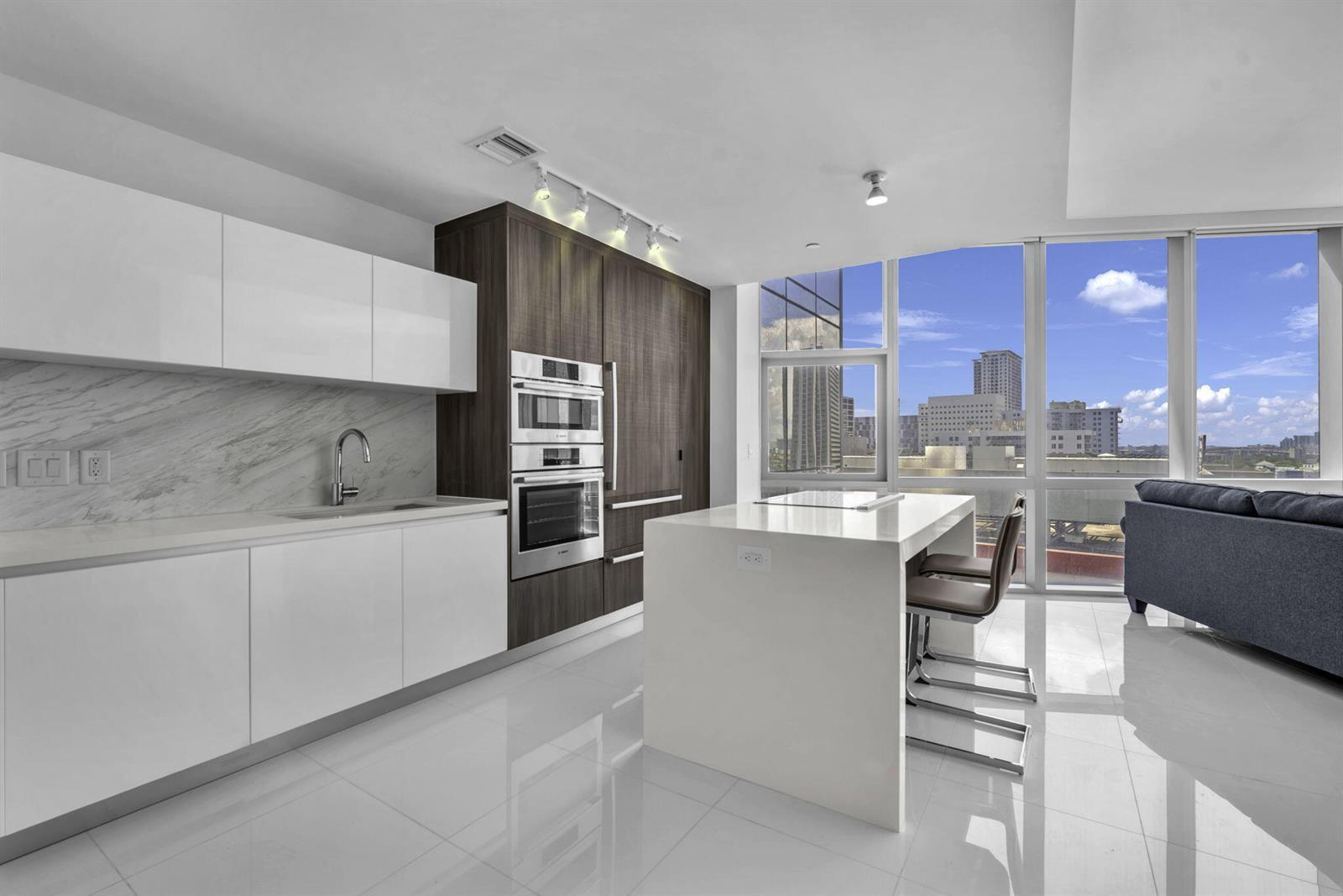 851 NE 1ST Avenue # 1002, Miami FL 33132 photo 4
