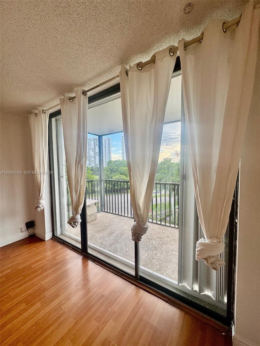 3475 N Country Club Dr # 601, Aventura FL 33180 photo 2