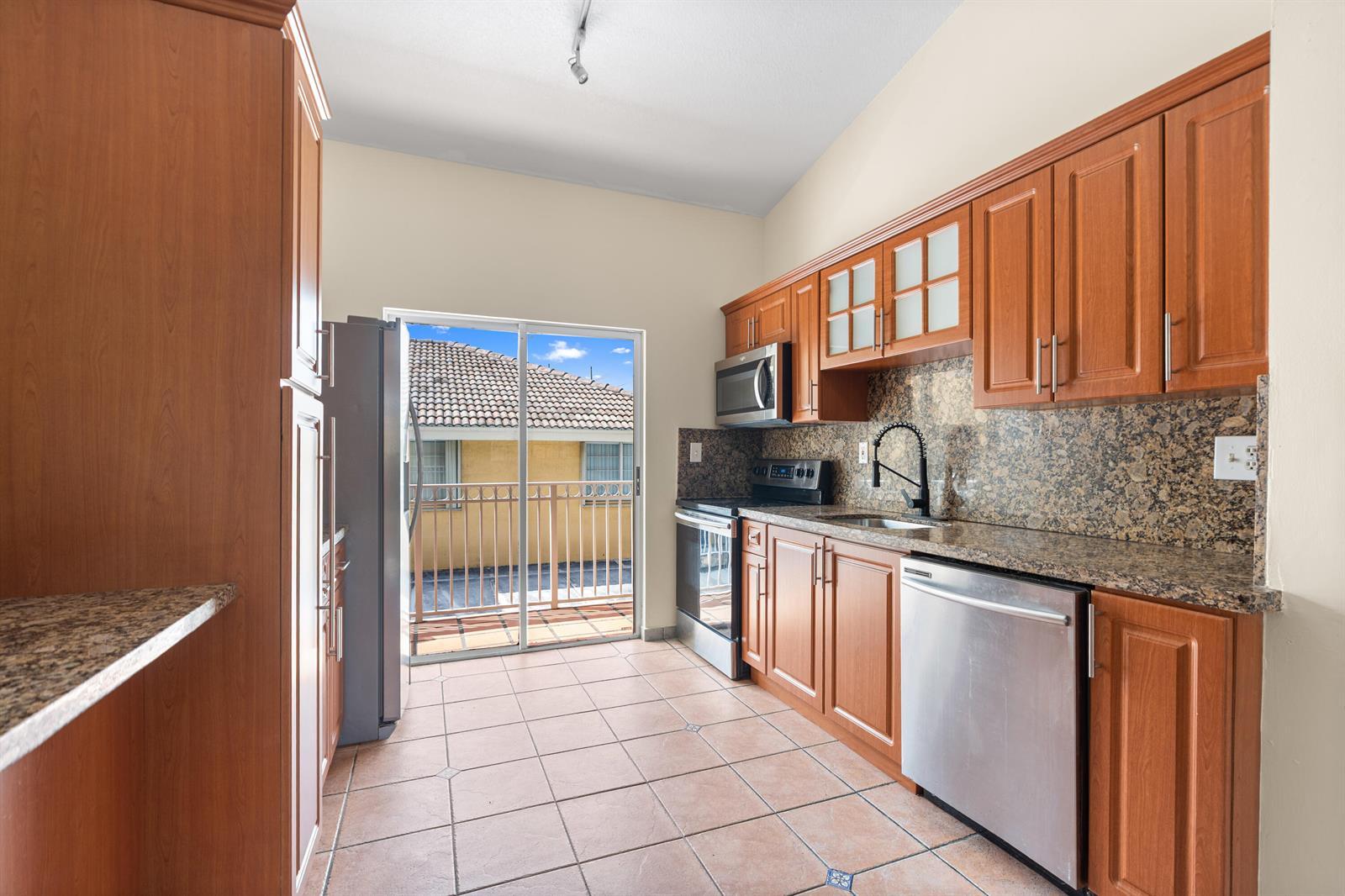 7520 W 20TH Avenue # 206, Hialeah FL 33016 photo 2