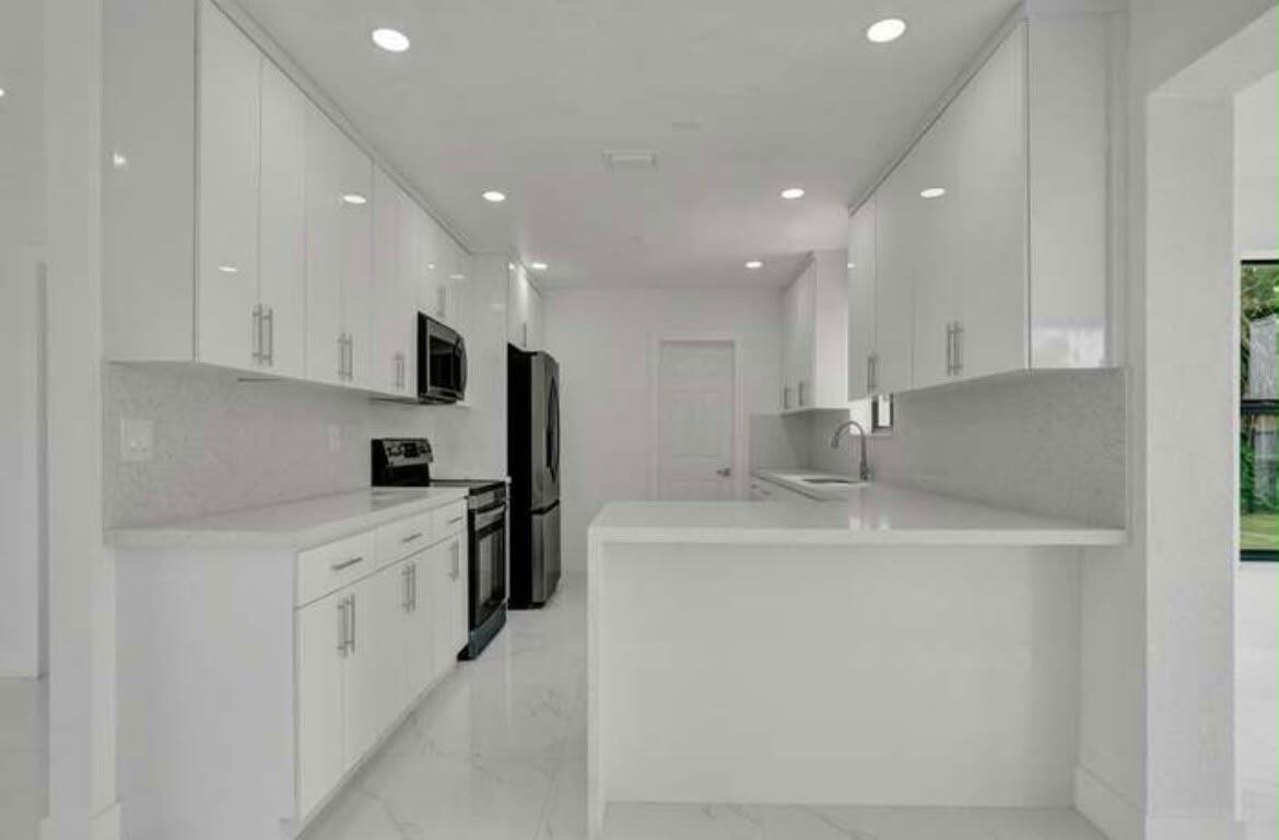 2301 ALCAZAR, Miramar FL 33023 photo 3