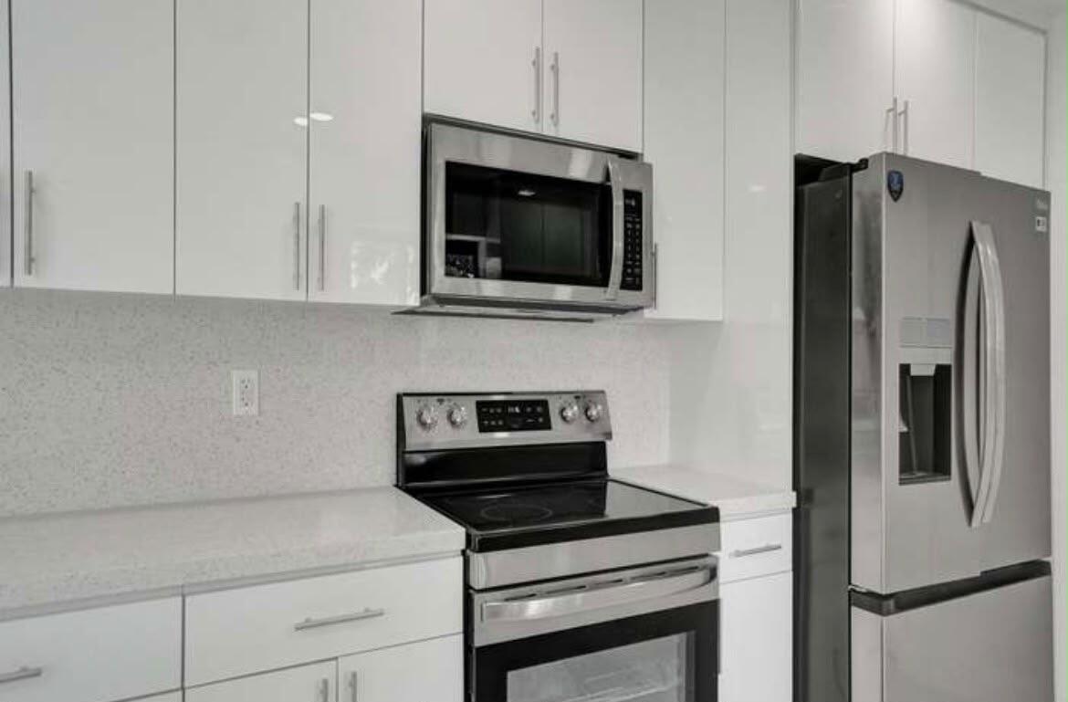 2301 ALCAZAR, Miramar FL 33023 photo 4
