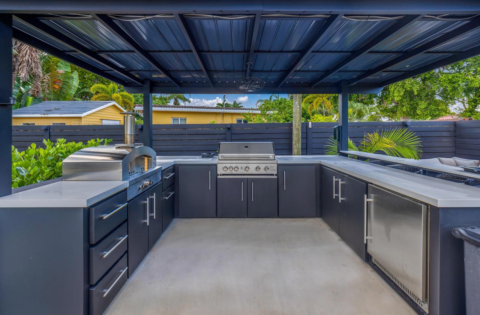 700 NE 16TH Court, Fort Lauderdale FL 33305 photo 2