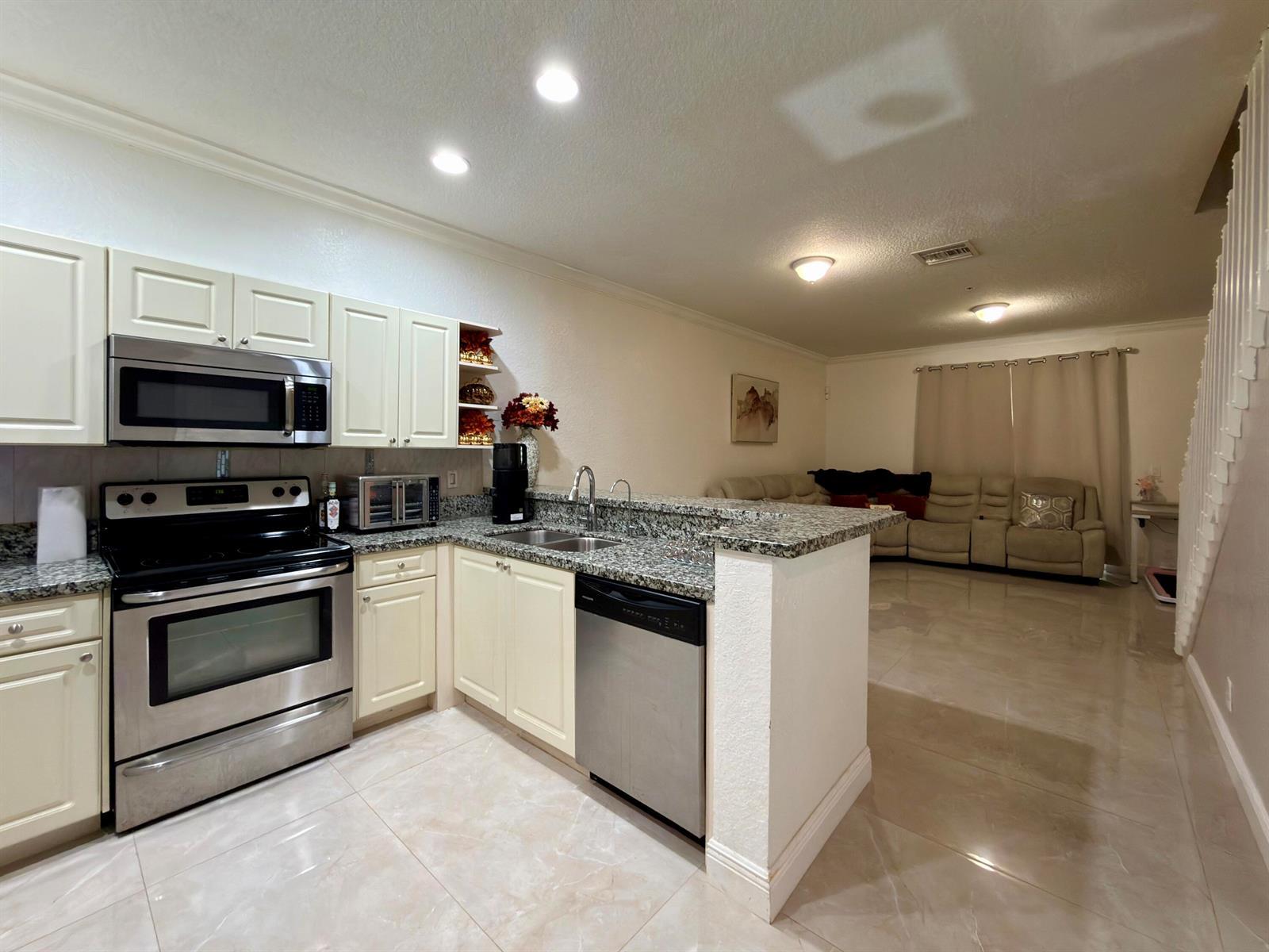 1431 NW 36TH Way, Lauderhill FL 33311 photo 3