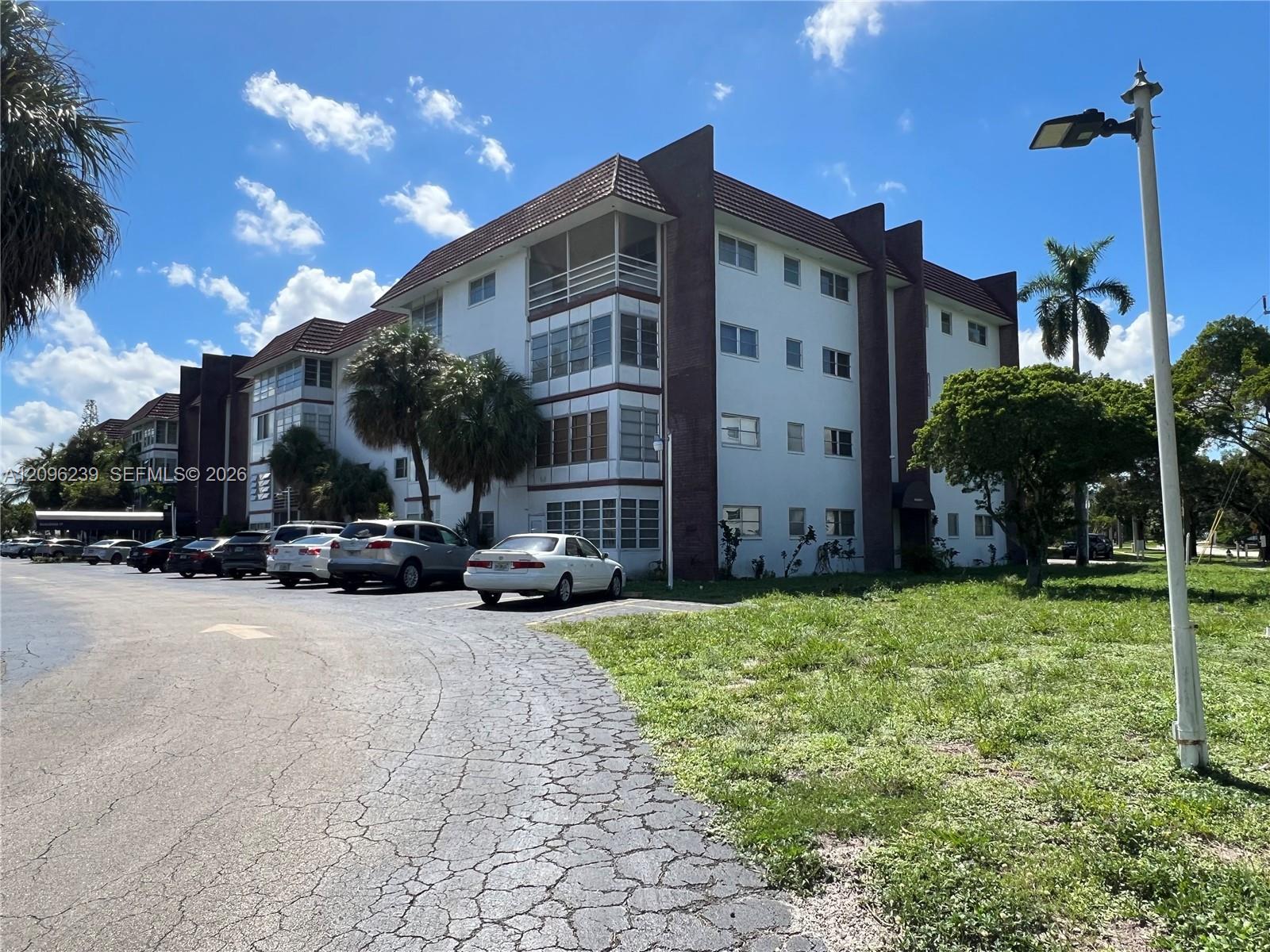 2061 NW 47th Ter # 207, Lauderhill FL 33313