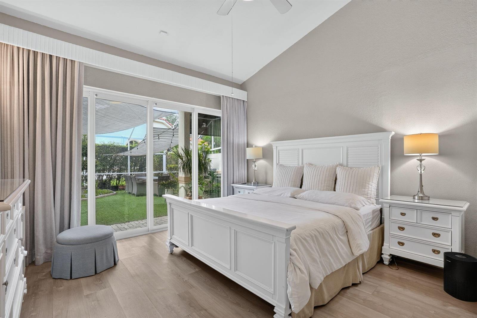 457 W PALM AIRE Drive, Pompano Beach FL 33069 photo 5